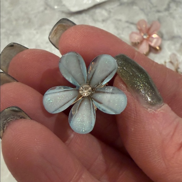 Set of 10 mini Daisy hair clips - Picture 5 of 5